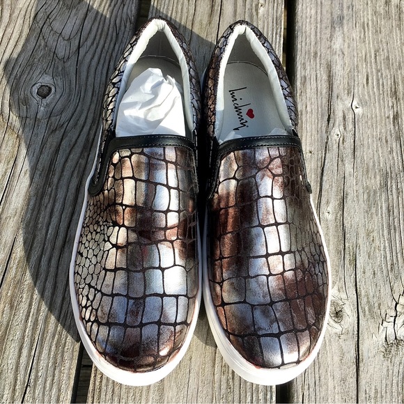 Luichiny Shoes - Luichiny Silver Reptile Print Sneaker! NEW!